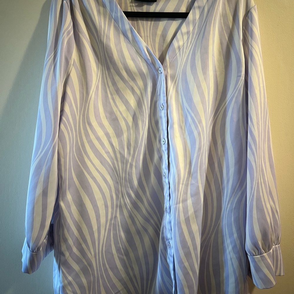 Alfani Lavender and White Patterned Blouse